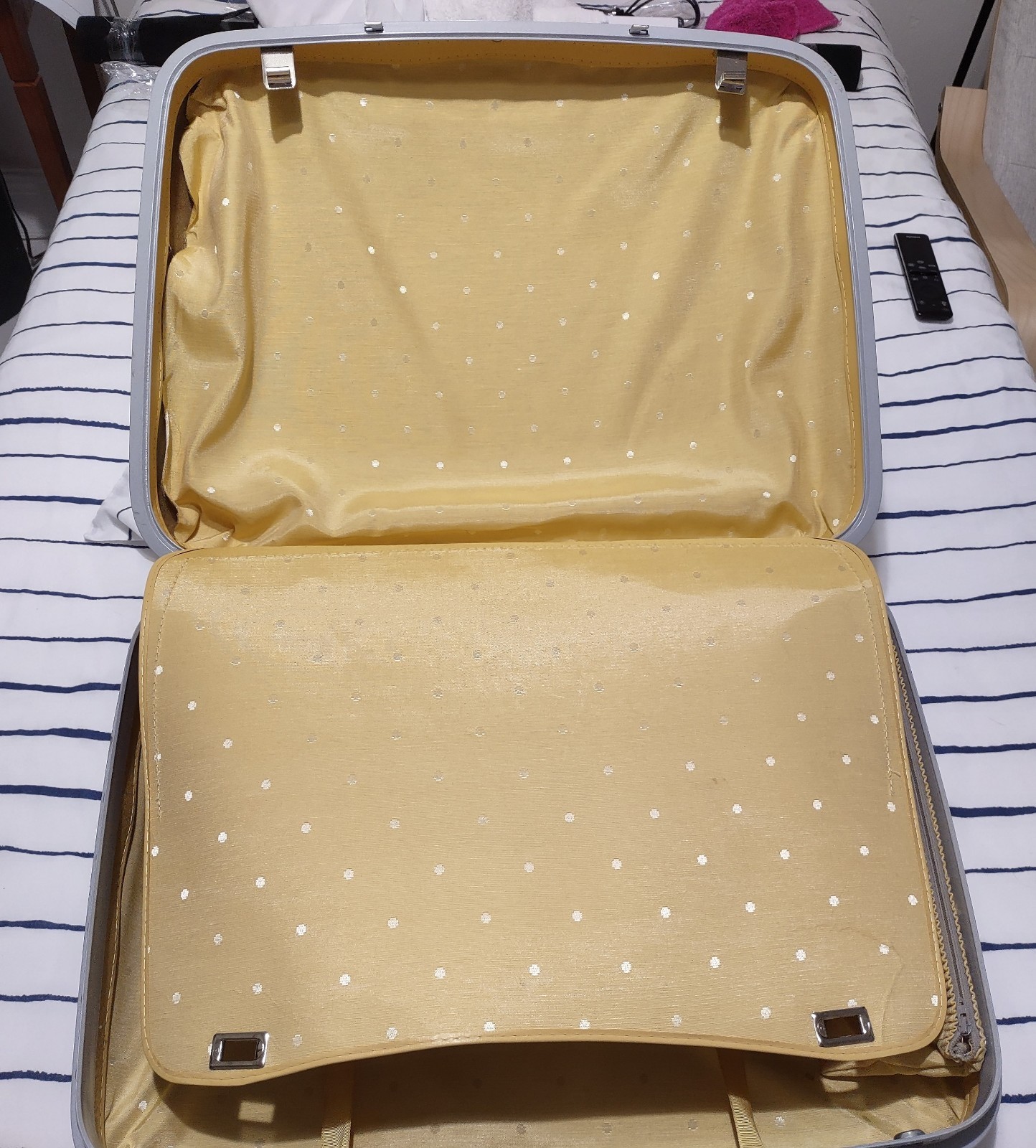 Samsonite SILHOUETTE-Samsonite Denver Corporation; Beige and Yellow inside.