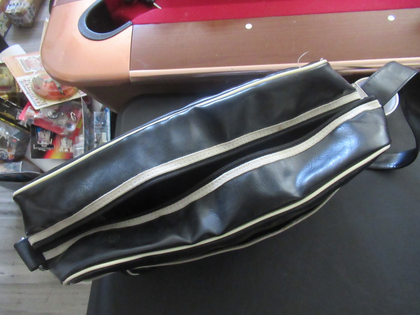 VINTAGE TCM CLASSIC FILM FRSTIVAL VINYL ZIPPER BAG WITH SHOULD STRAP BLACK RARE