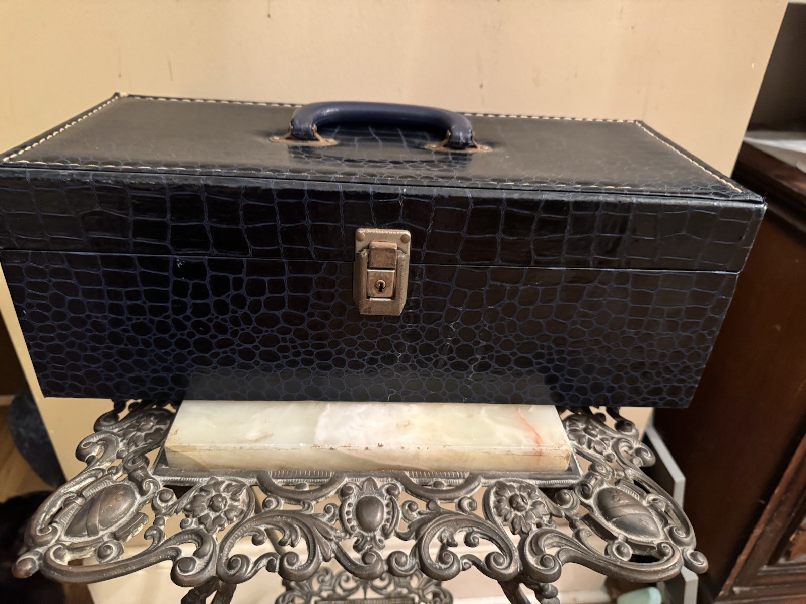 Vintage 1970s – Carrying Case Storage – Faux Blue Crocodile Skin