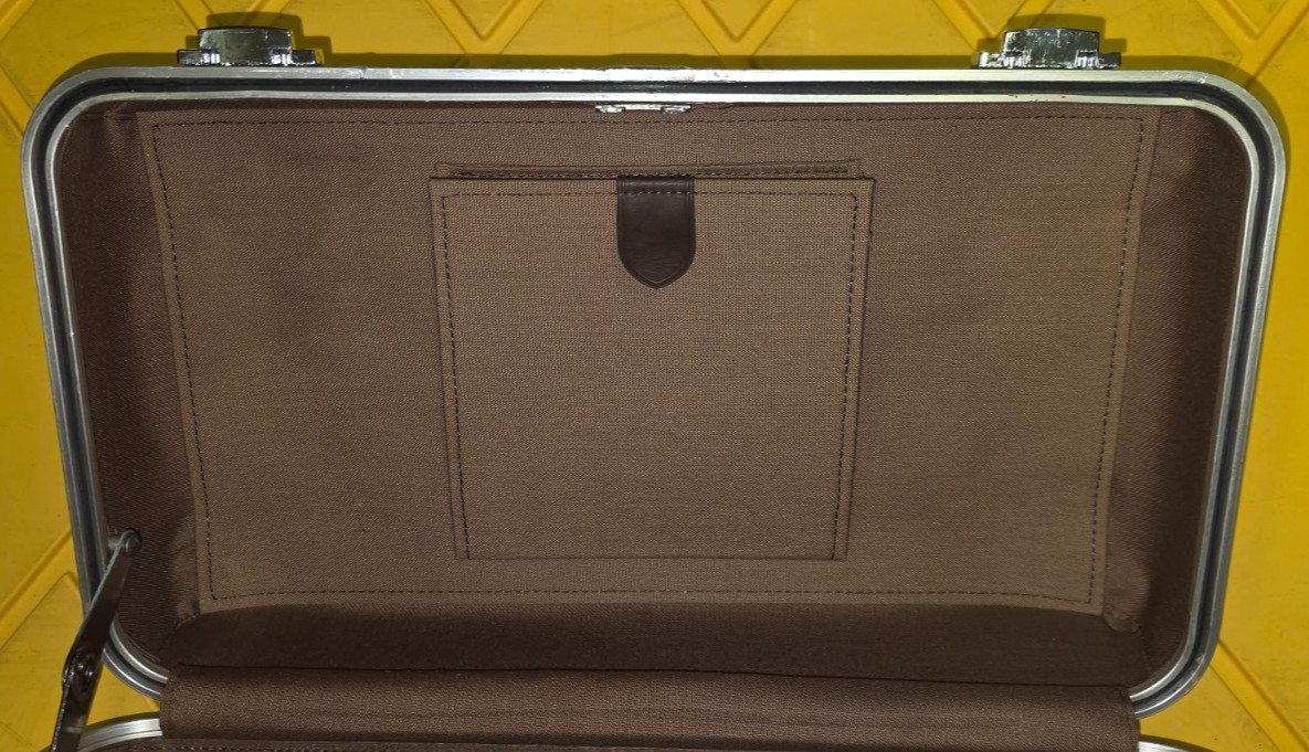 Zero Halliburton Vintage Vanity Cosmetic MakeupTrain Case Silver