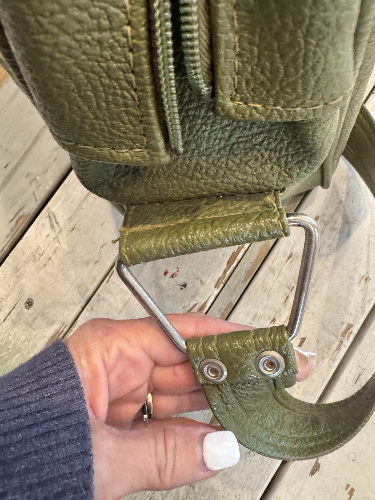 Vintage Royal Traveller Medalist Shoulder Tote Bag Luggage Avocado Green