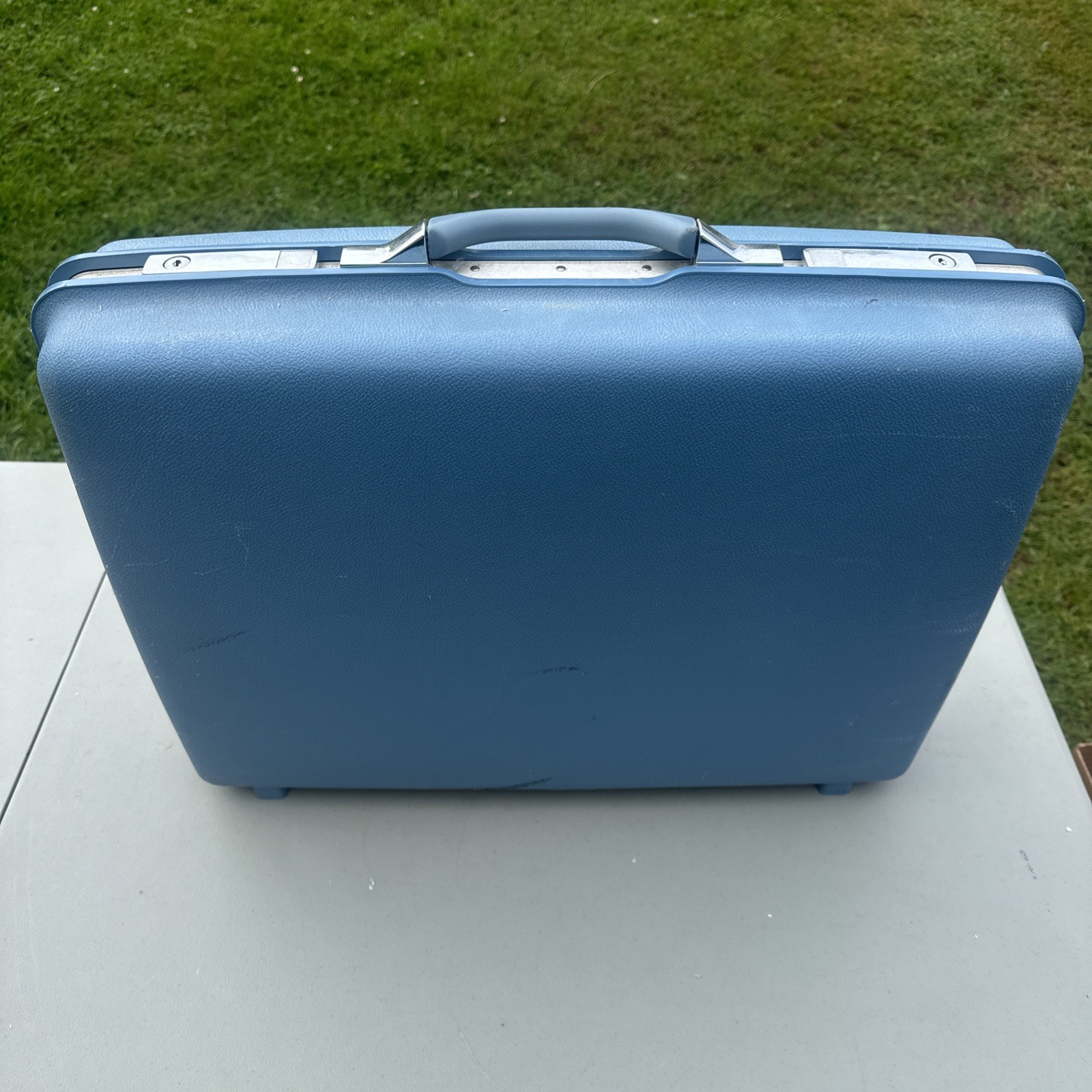 VTG Samsonite Montbello II Hardshell Blue Suitcase 24” X 19” X 6” MCM No Key