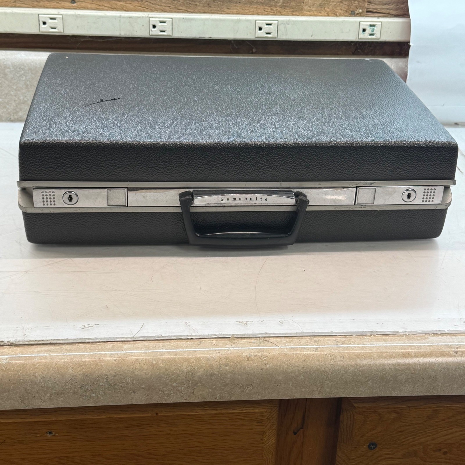 Vintage Samsonite Hard Briefcase Black Textured Attache Case Silver Hardware
