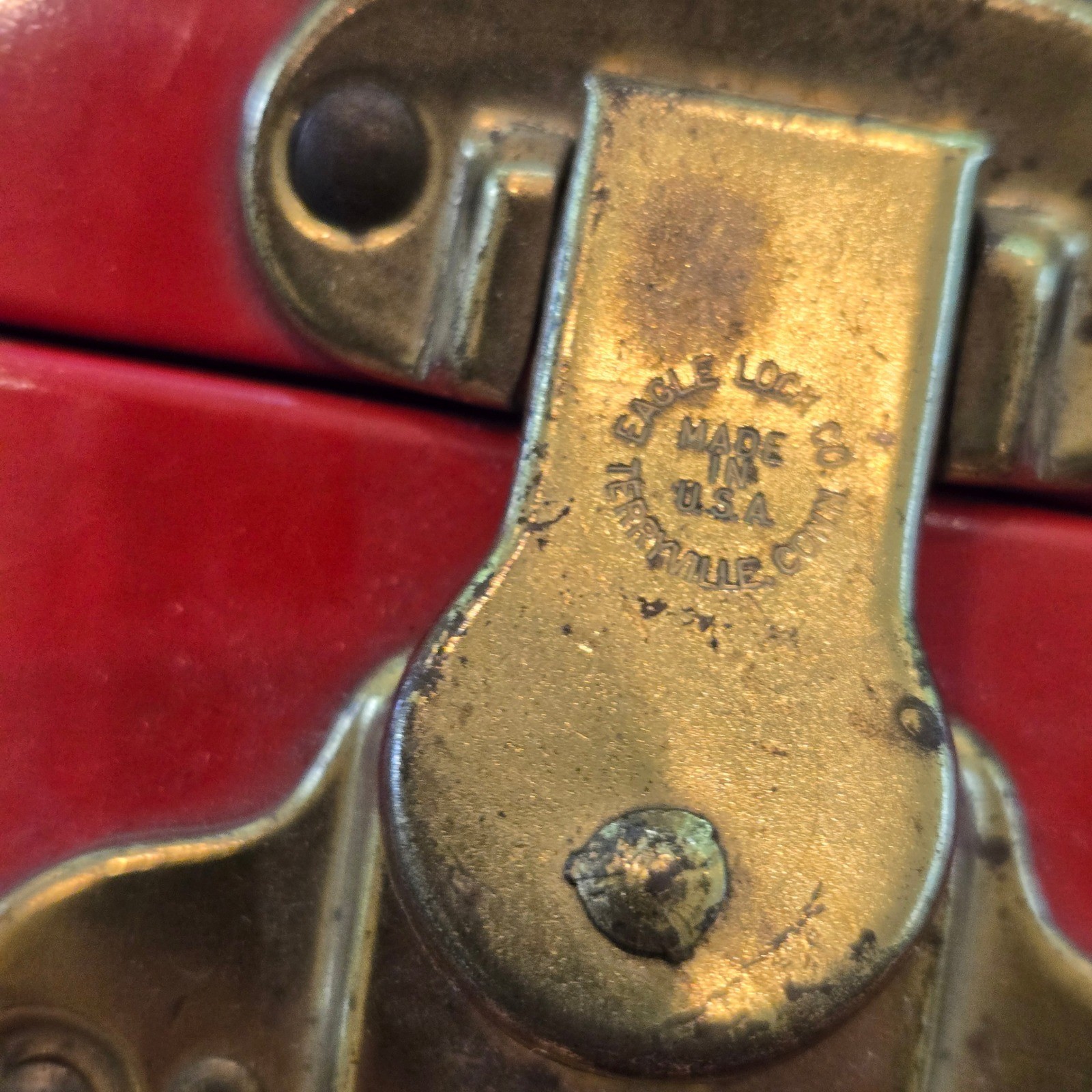 Vintage Roller Skate carrying Case Red Star Hard Shell Trunk Eagle Lock Co + key