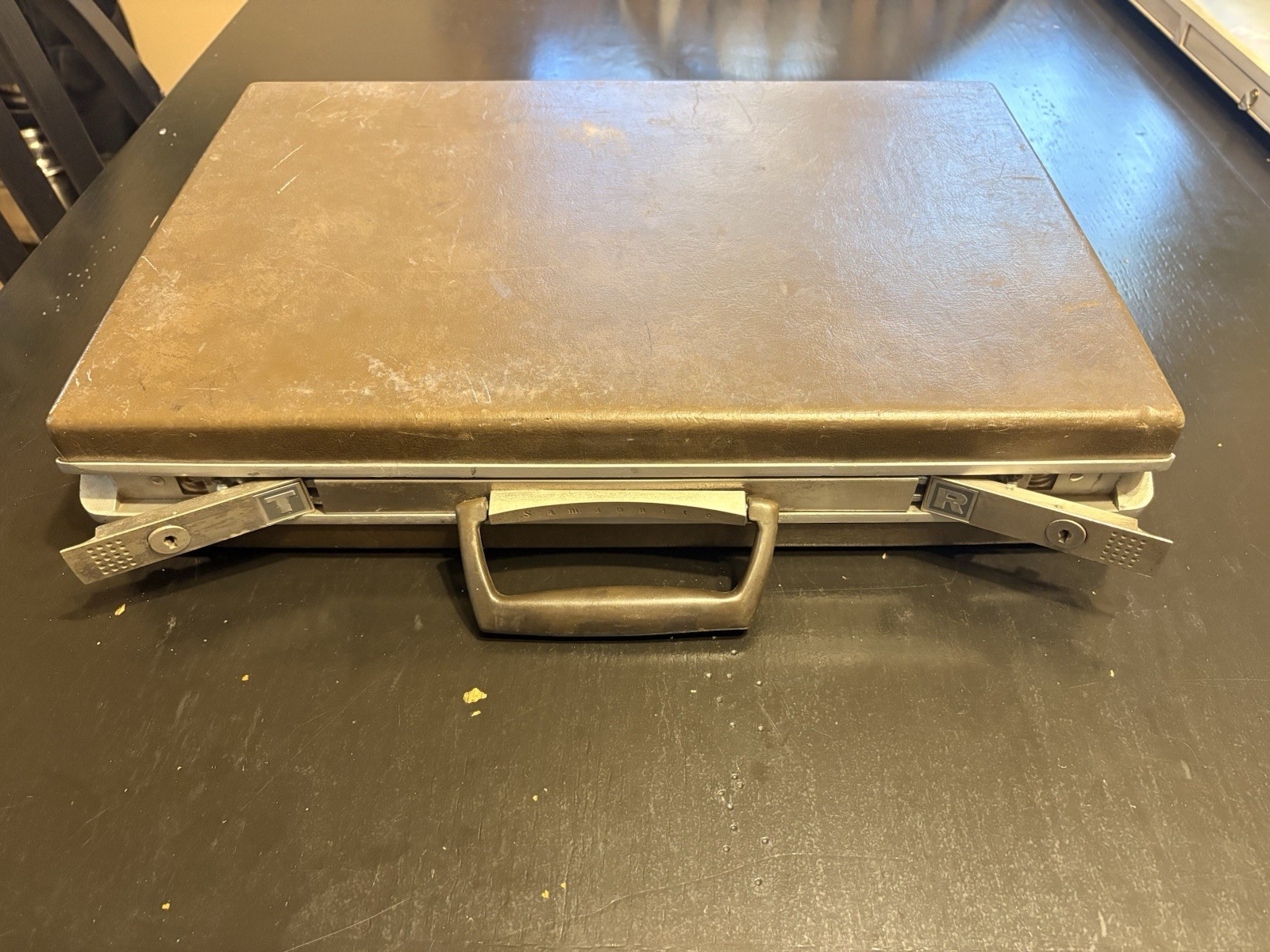 Samsonite 1960s Vintage Brown Briefcase Attache Hard Case No Key