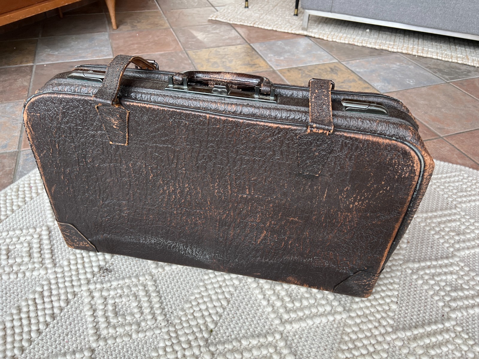 Antique 1930s Pebbled Cowhide Leather Suitcase Brass Triple Lock Depression Era
