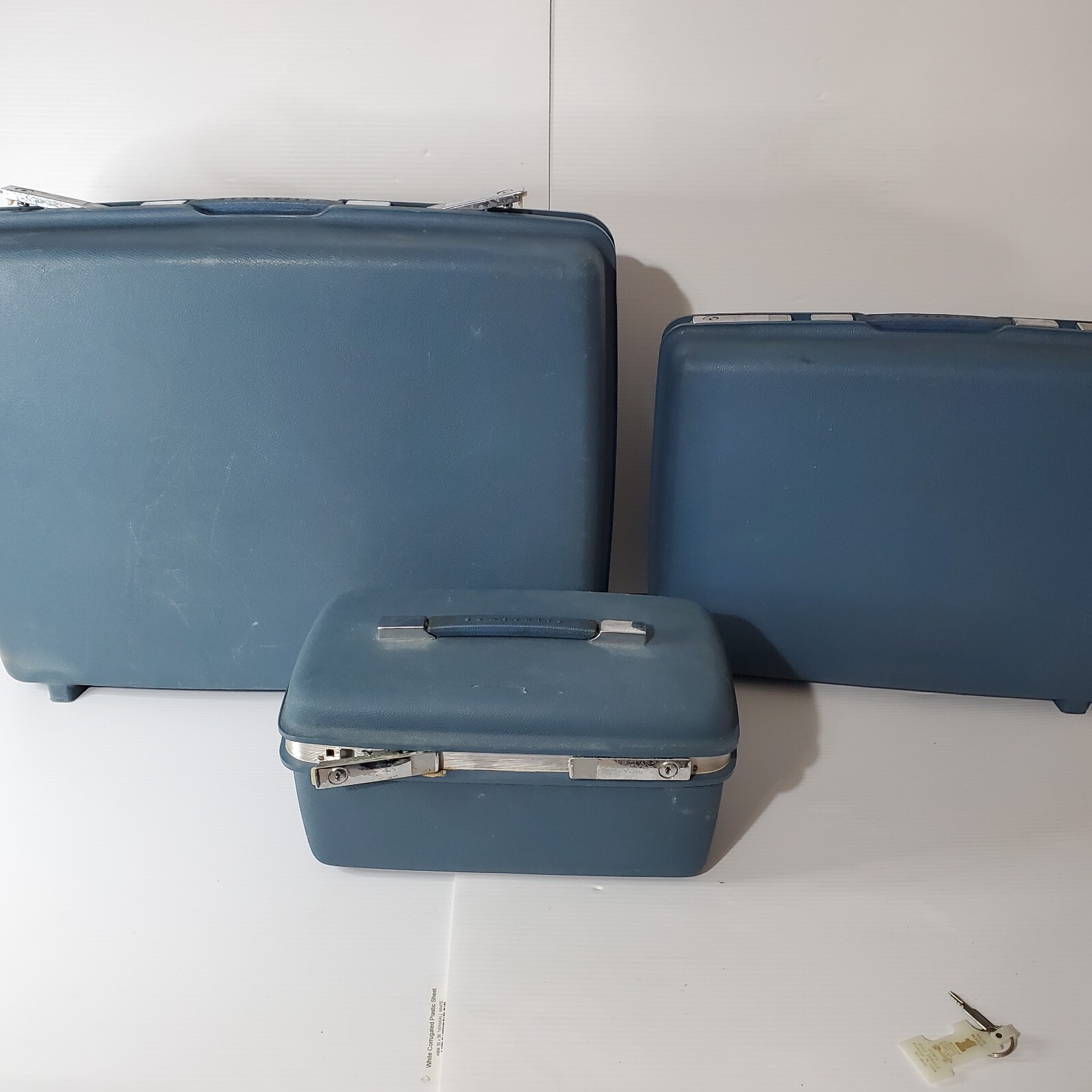 Vintage Lot Set 3 Samsonite Saturn Suitcase Luggage Makeup Carrie With Key Blue
