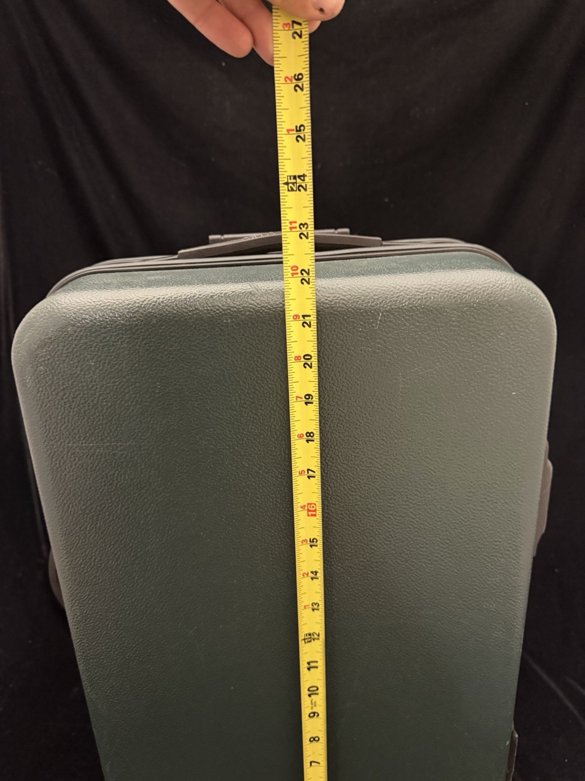 Samsonite Hard Case Rolling Luggage 22″x 13”x8” w/KEY Large Black Extend Handle