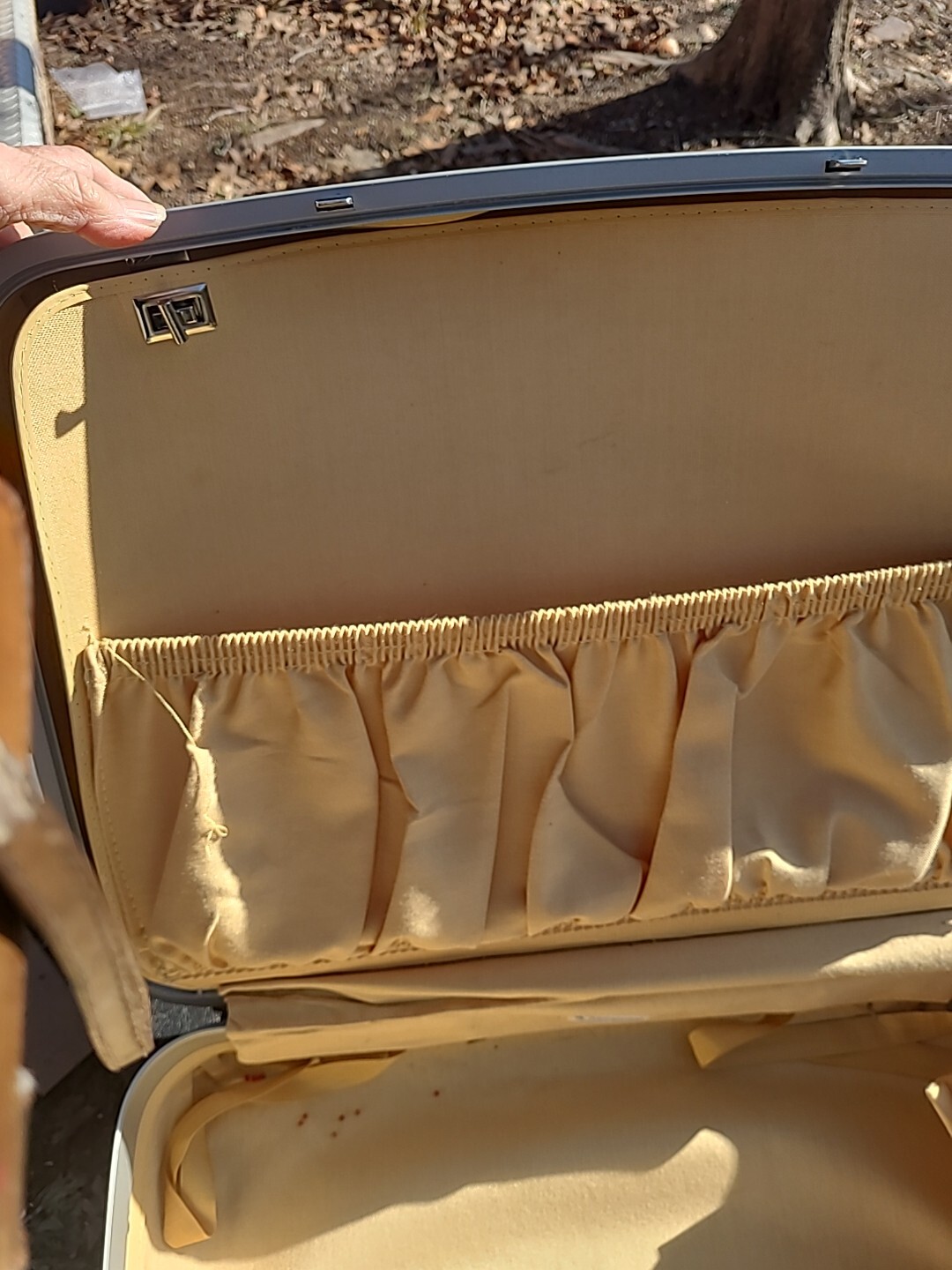 Vintage Medium Samsonite Silhouette Luggage Suitcase Hard Shell W/ Key