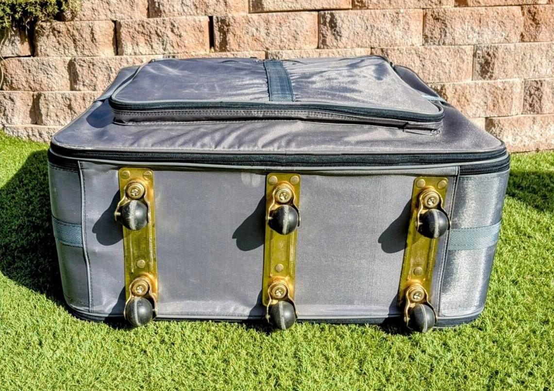 VTG Large Gray Crown World Traveller Soft Nylon Wheeled Suitcase Luggage Case