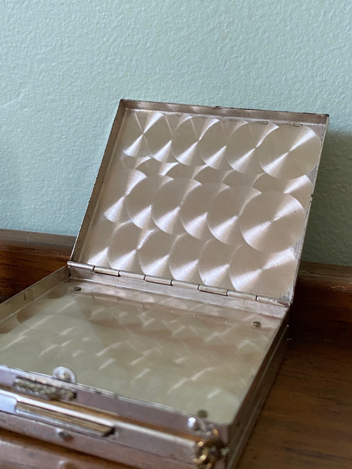 Vintage 1950s California Map Souvenir Gold Mini Makeup Vanity Case Minaudiere