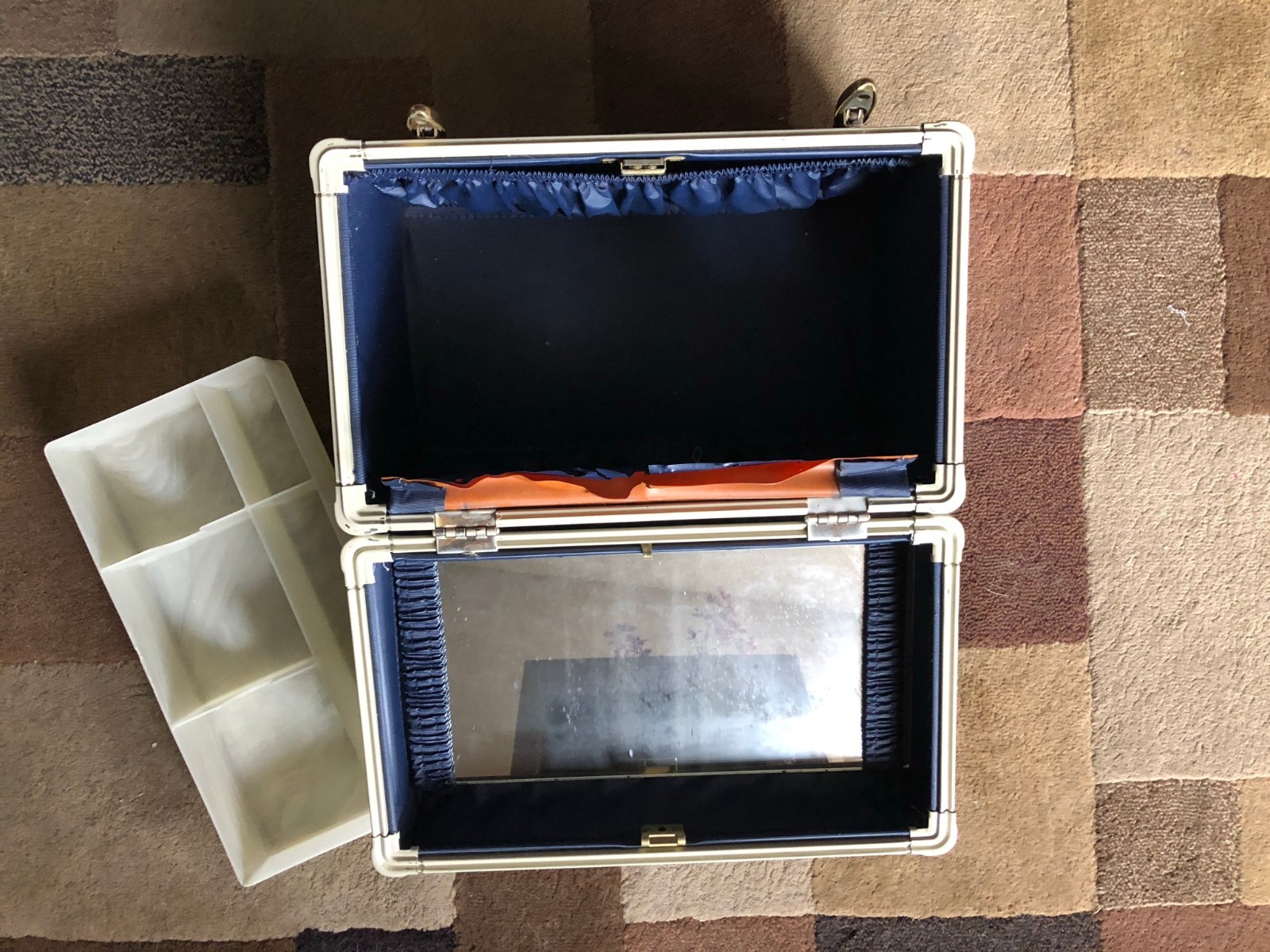 Circa 1940s Set of 2 Samsonite Shwayder Bros Suitcase + Makeup Case Marble Blue