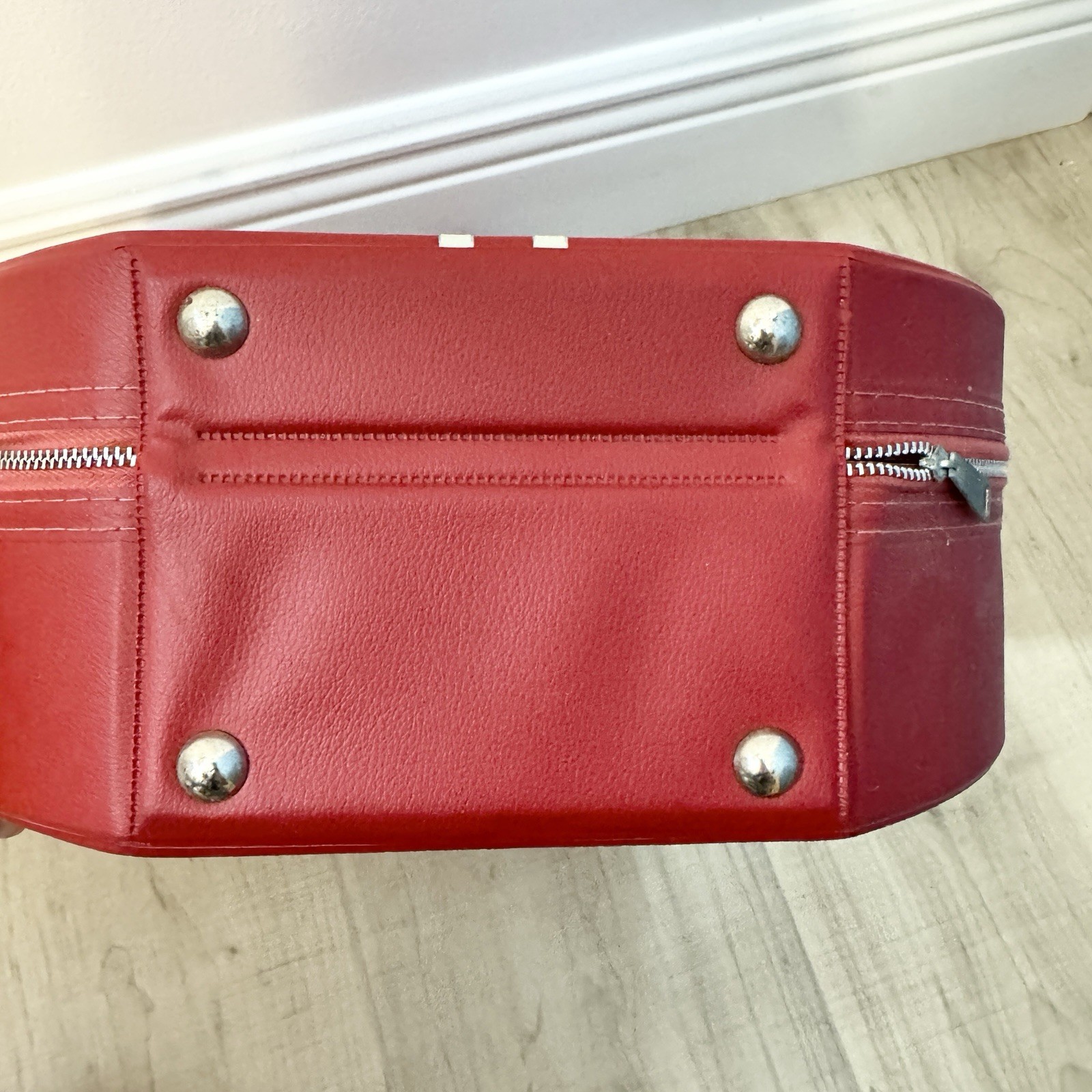 Vintage Keene Red Round Hat Box Train Case Luggage Retro 1960s Travel Case USA