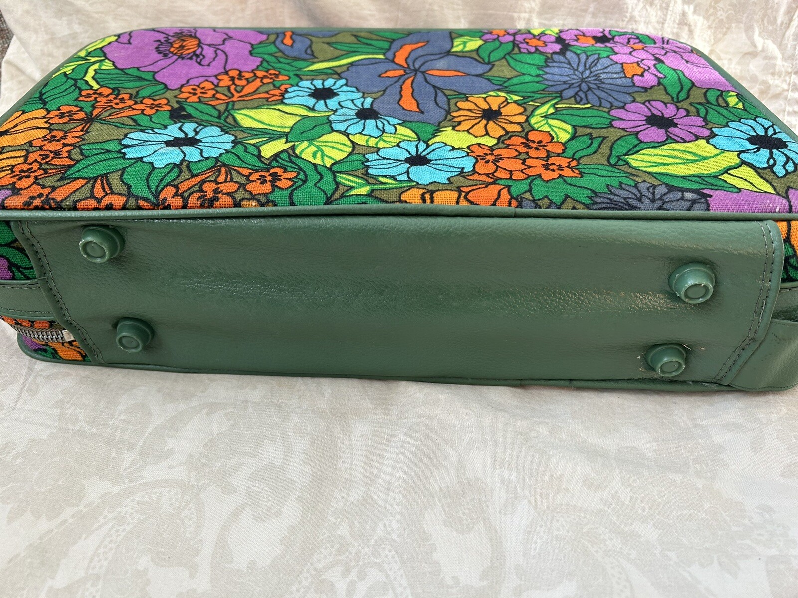 Galaxy Trav-ler Traveler Flower Power Suitcase Luggage 15 1/2 x 3 1/2 x 9 1/2