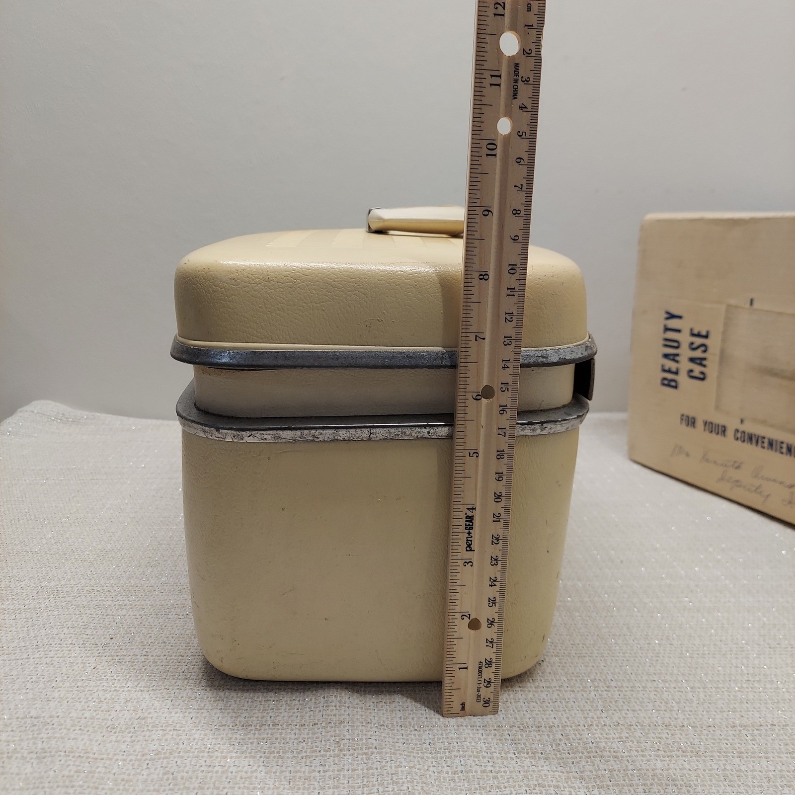 Vintage Samsonite Horizon Beauty Case French White 3512 Vanity Train Case Box