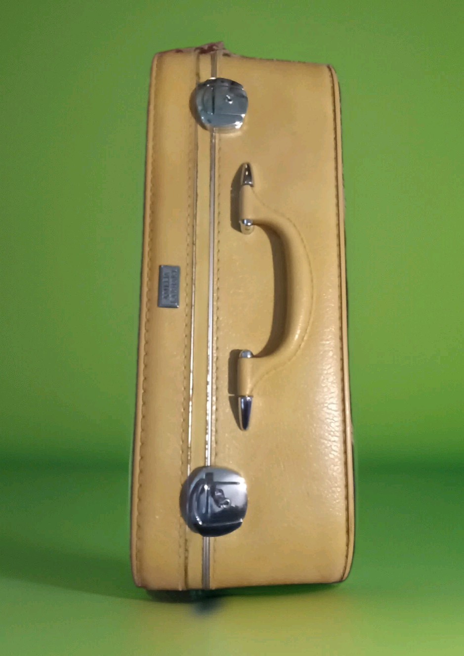 Vintage Mid Century Rare Yellow Amelia Earhart Luggage Large Suit Case 21x15x6