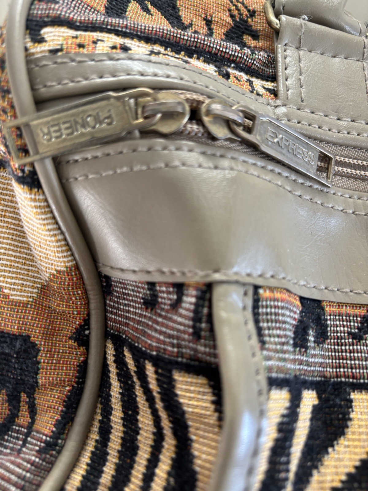 Vtg Pioneer Express Weekend Travel Duffel Bag Animal Print Zebra Safari 90s