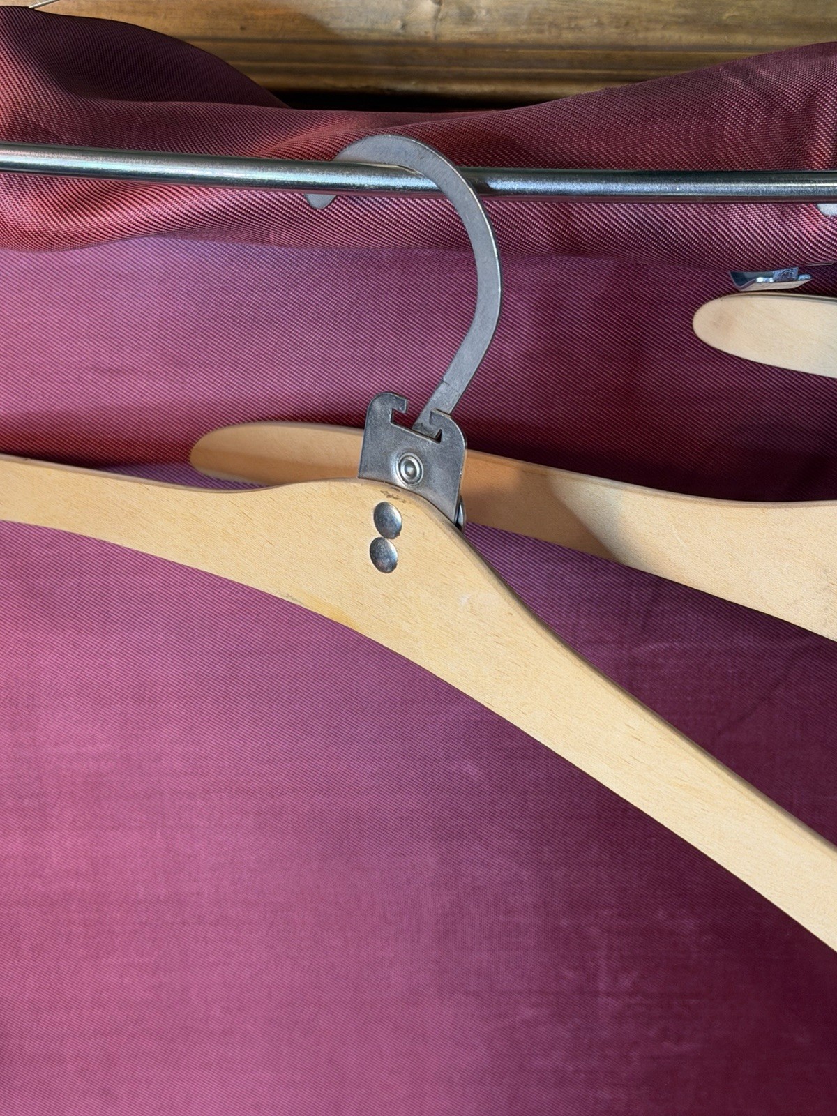 Vintage Belber tweed suitcase with a brown leather handle Wardrobe Hangers