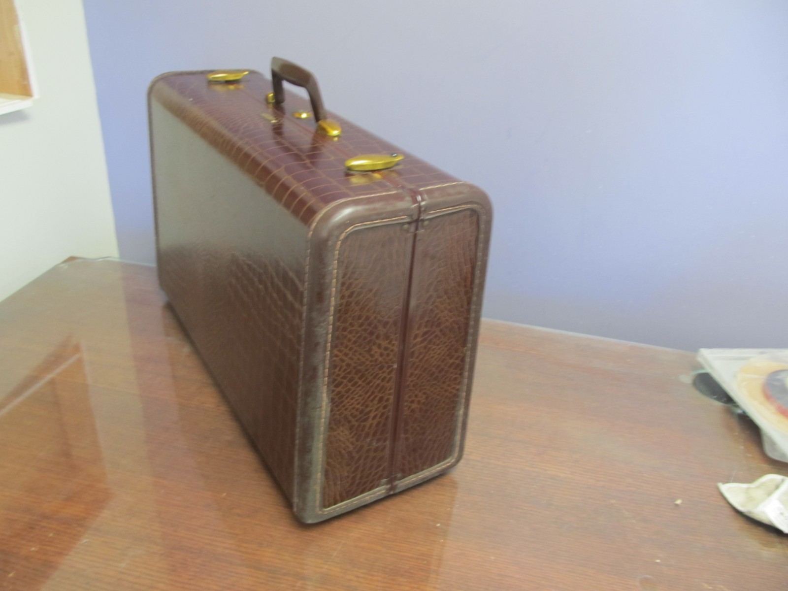 VINTAGE Samsonite 4121 Shwayder Faux Alligator Suitcase Train Luggage 21x13x8