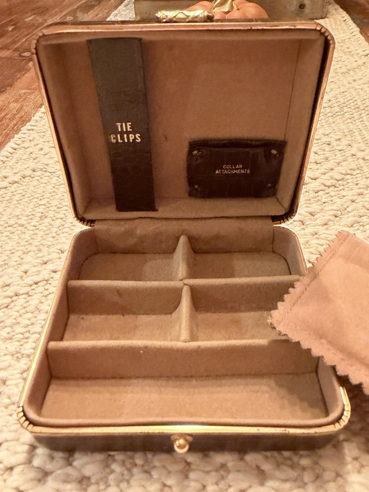 vintage mens accessory Case
