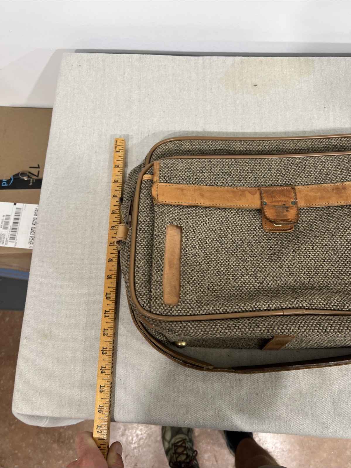 Vintage Hartmann Luggage Tweed & Leather Travel Shoulder Messenger Bag Carry On