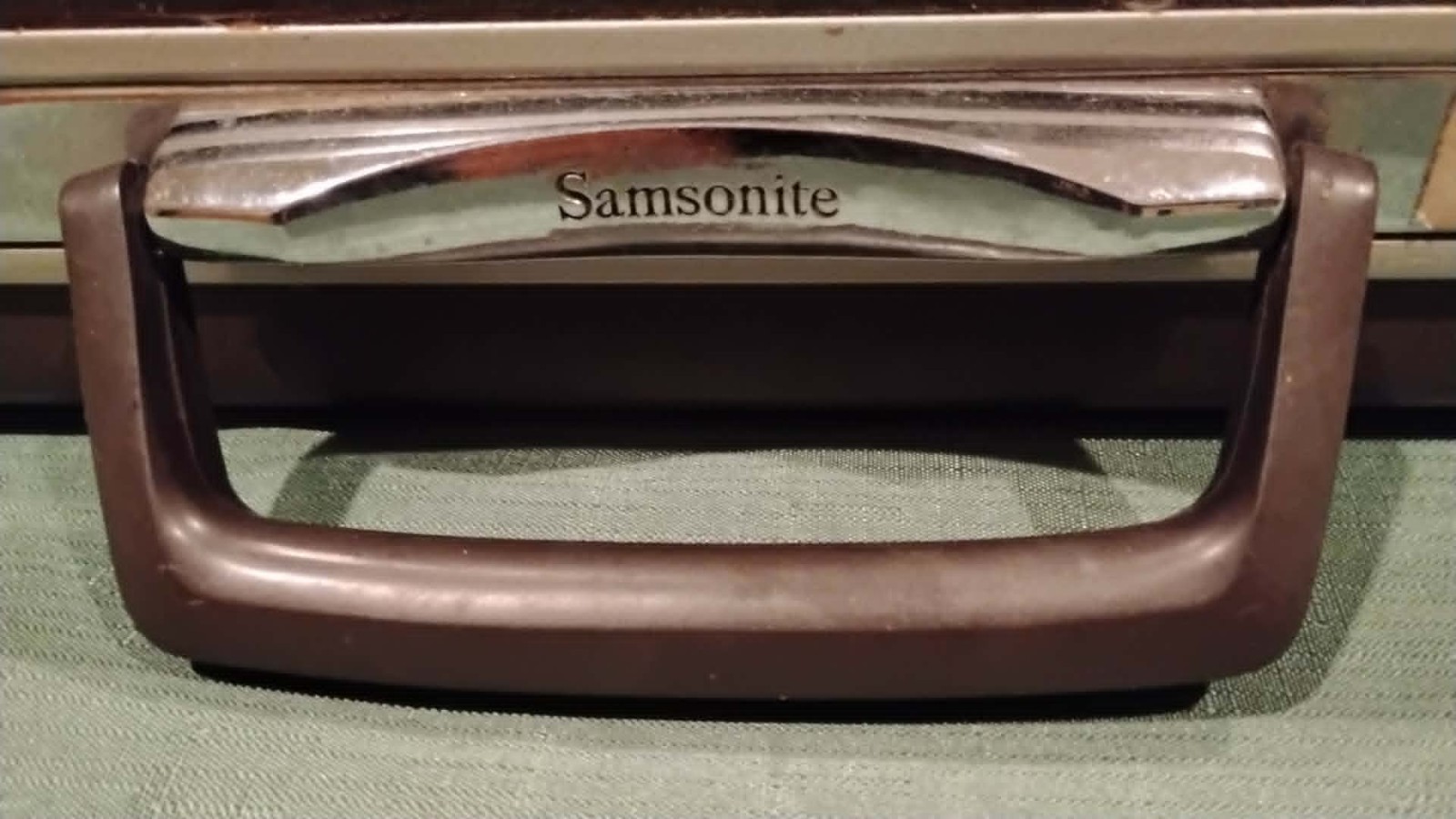 Vintage 1970s Samsonite Briefcase WITH KEY Brown Hard shell Inside Organization