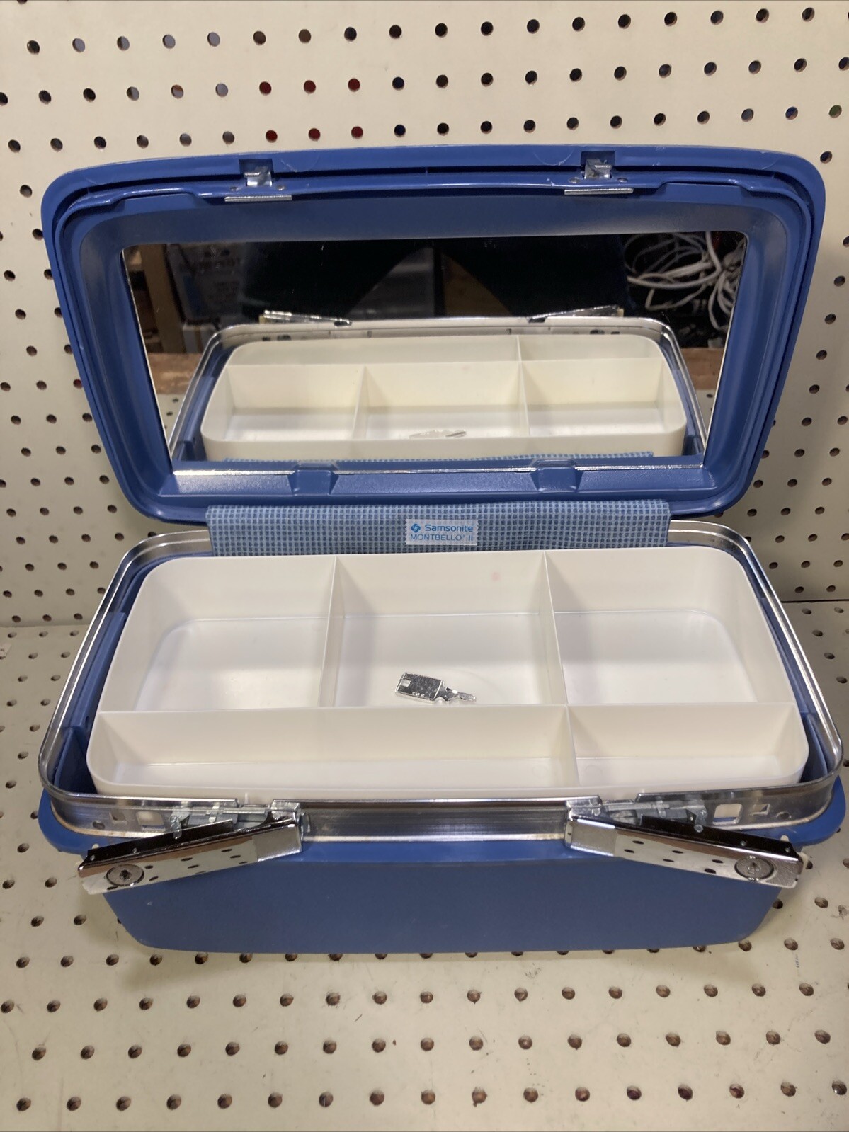 Vtg 1960’s Samsonite Montbello II Blue Travel Makeup Case w/Tray, Mirror EUC