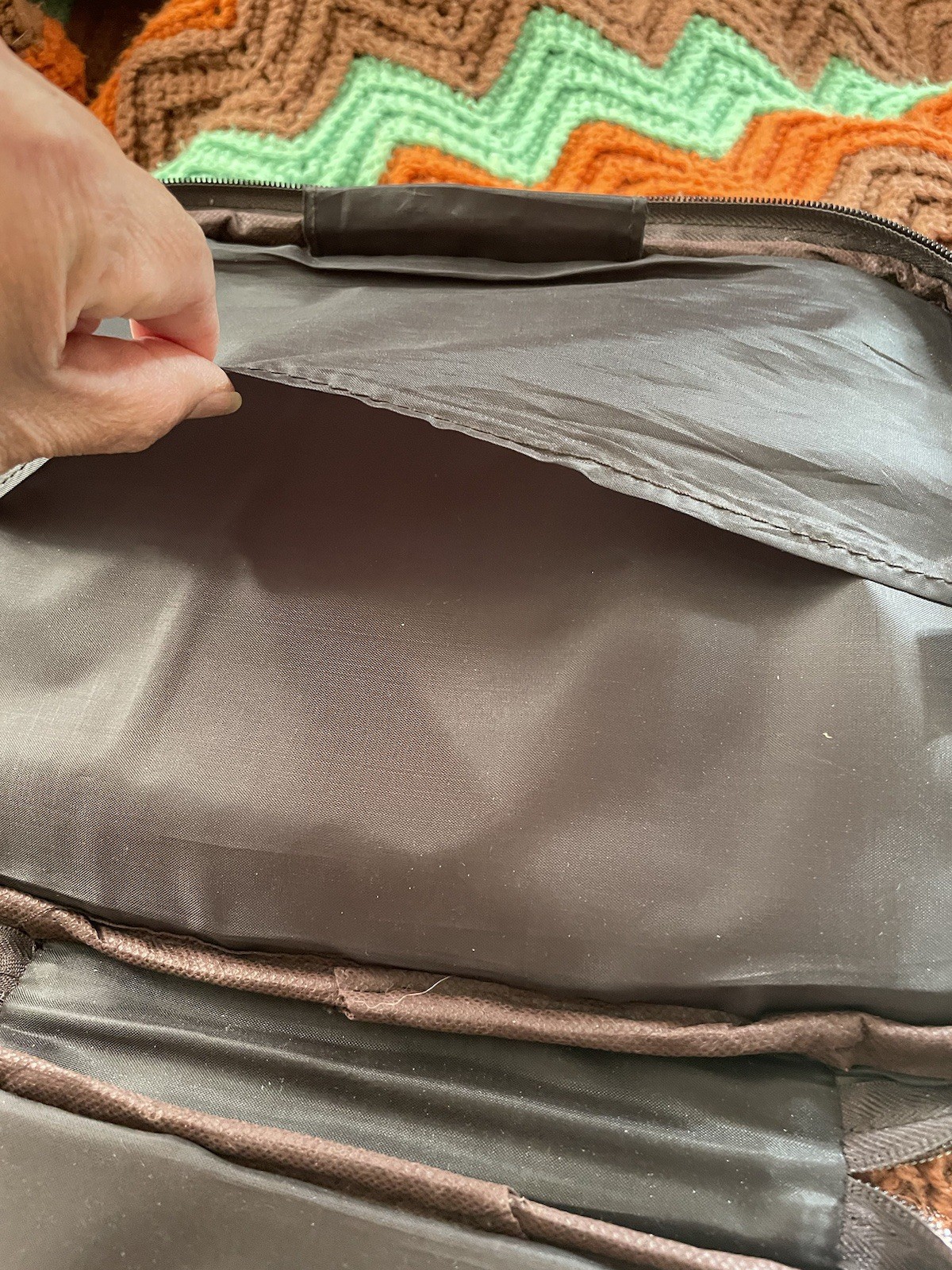 Vtg Travel bag Patchwork Leather Large Cross Zipper Pull