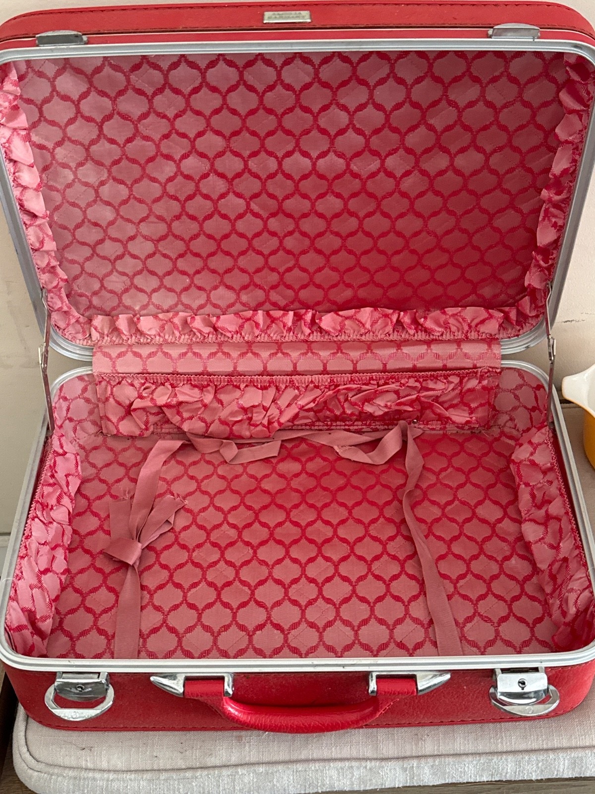Vintage Mid Century AMELIA EARHART Red Suitcase / Luggage NO Key *SEE PICTURES*