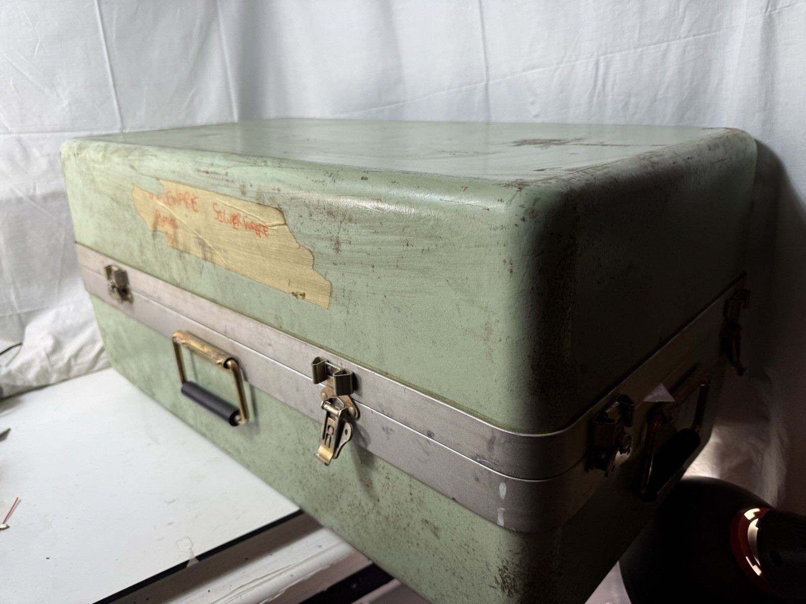 Vintage Skydyne 74284 Green Hard Flight Case Heavy Duty Military Transit 32×15
