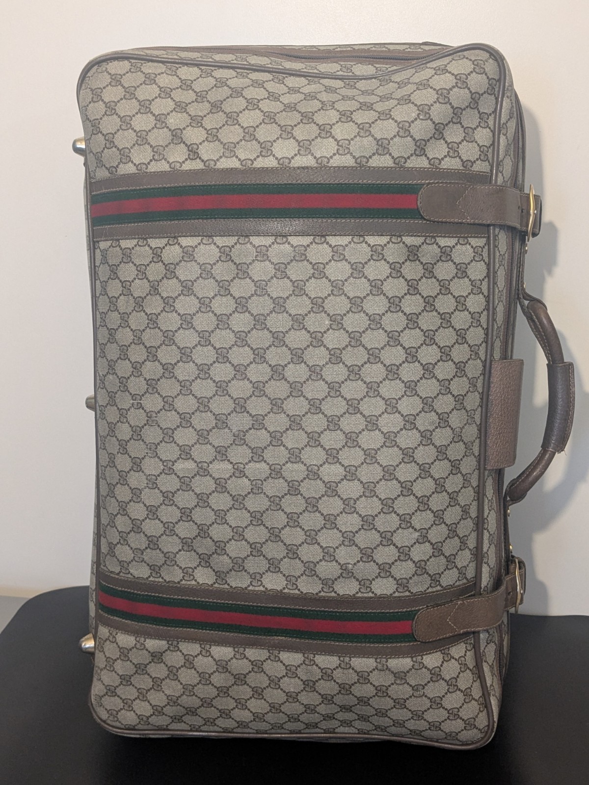 Gucci GG Supreme Logo AUTHENTIC Vintage Suitcase Trunk Travel Luggage WITH COA