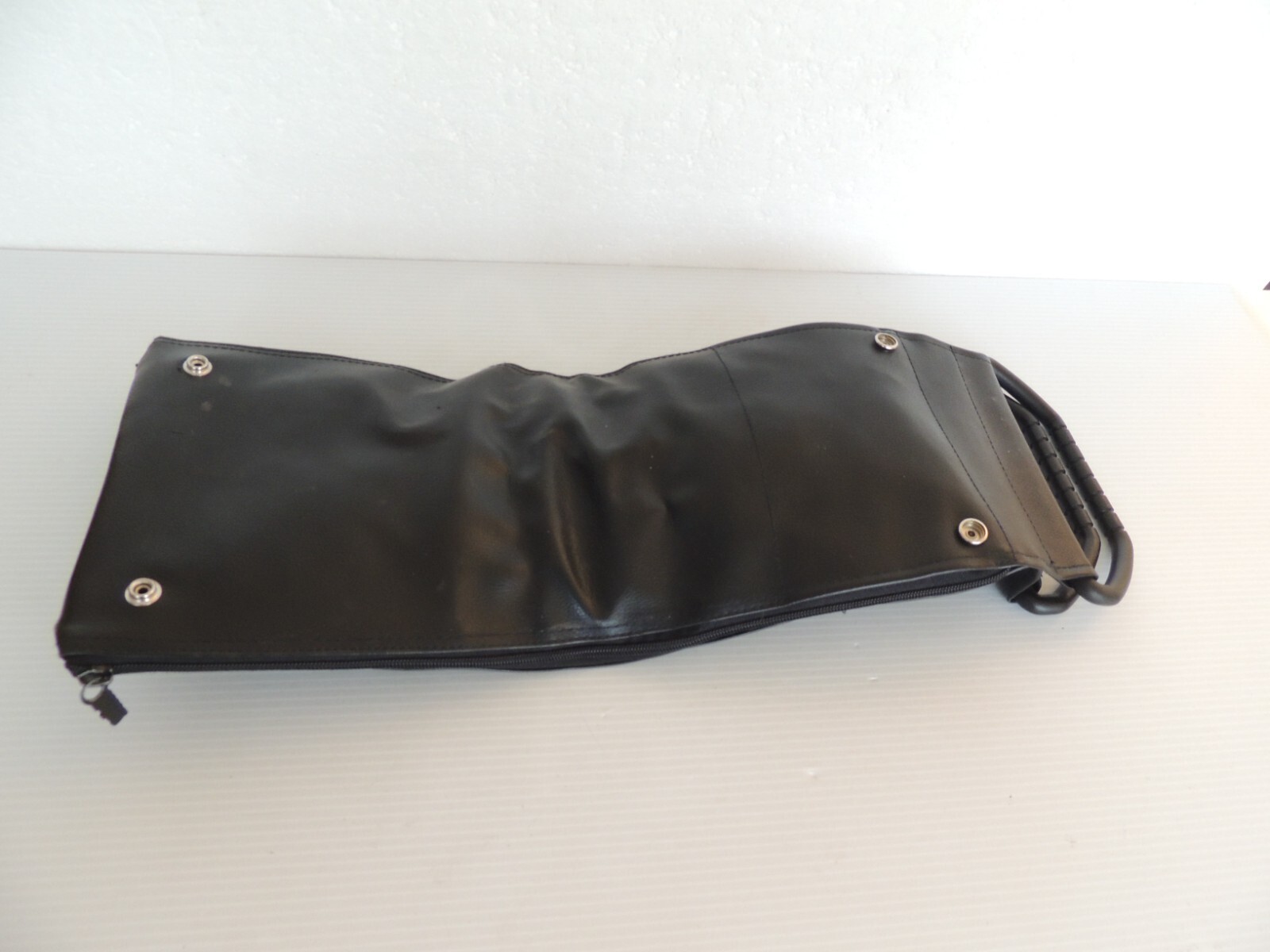 TOTES Vintage 1994 On The Move Briefcase Messenger Style 2824 black 12″ w/handle