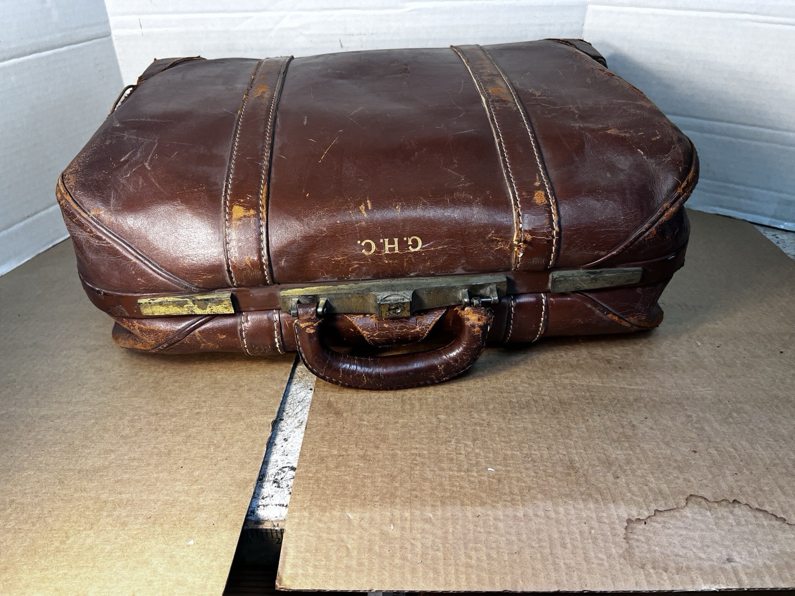 Vintage Top Grain Cowhide Leather Luggage Suitcase Doctor Bag 20x15x8 Distressed