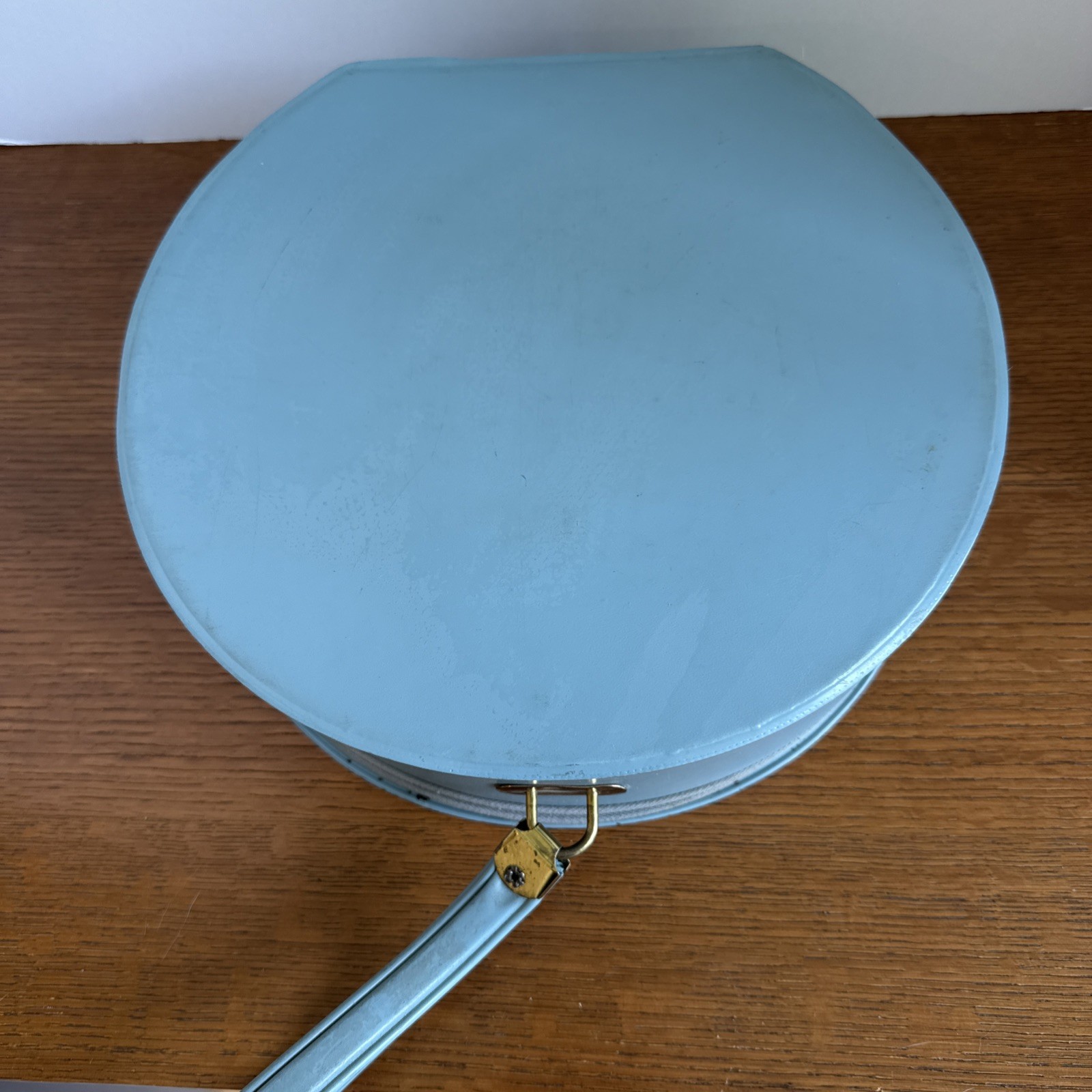 Vintage Teal Travel Case With Zipper And Handle