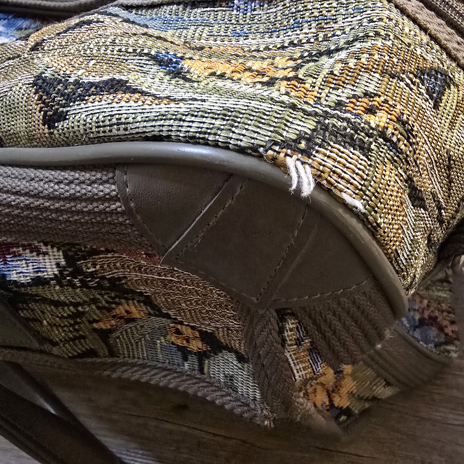 Vintage Faberge Travel Weekender Tapestry Floral Carpet Bag Suitcase