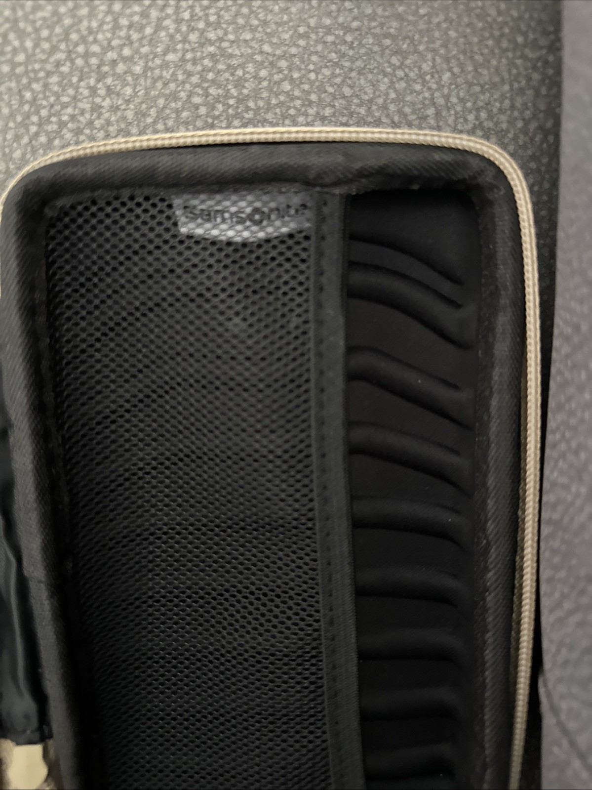 Samsonite champagne gold travel Taupe Ribbed Hard Shell Case Airline U16
