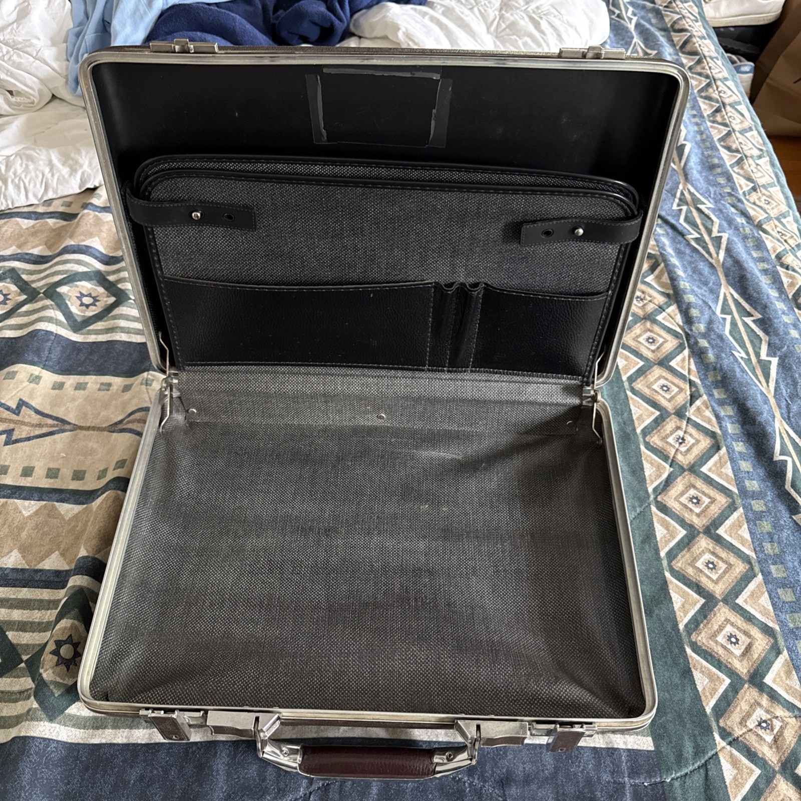 Vtg Super Thin Hard Side Brown American Tourister Briefcase With Keys