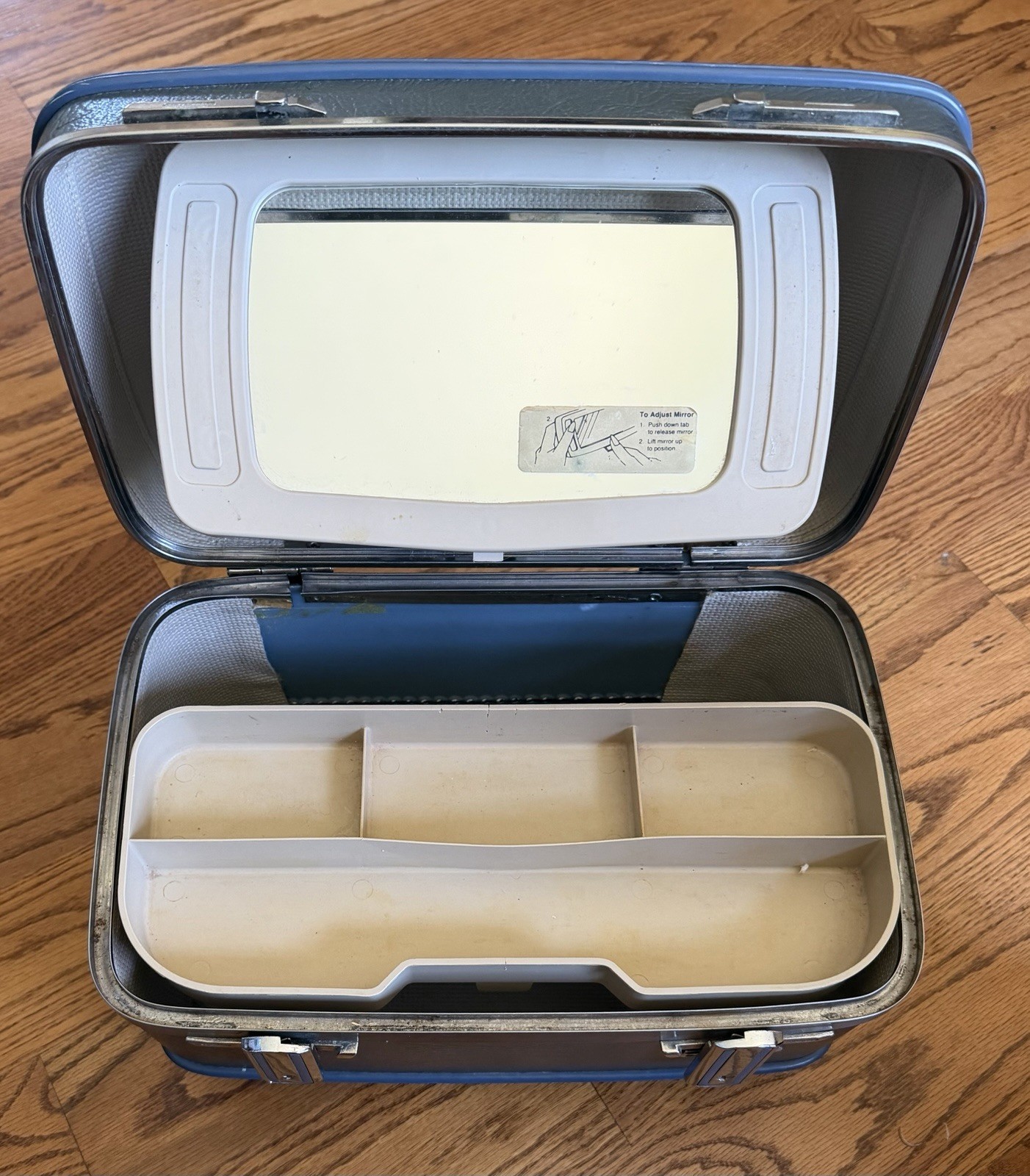 Vintage American Tourister Blue Cosmetic Train Case w/ Mirror, Keychan & Tray