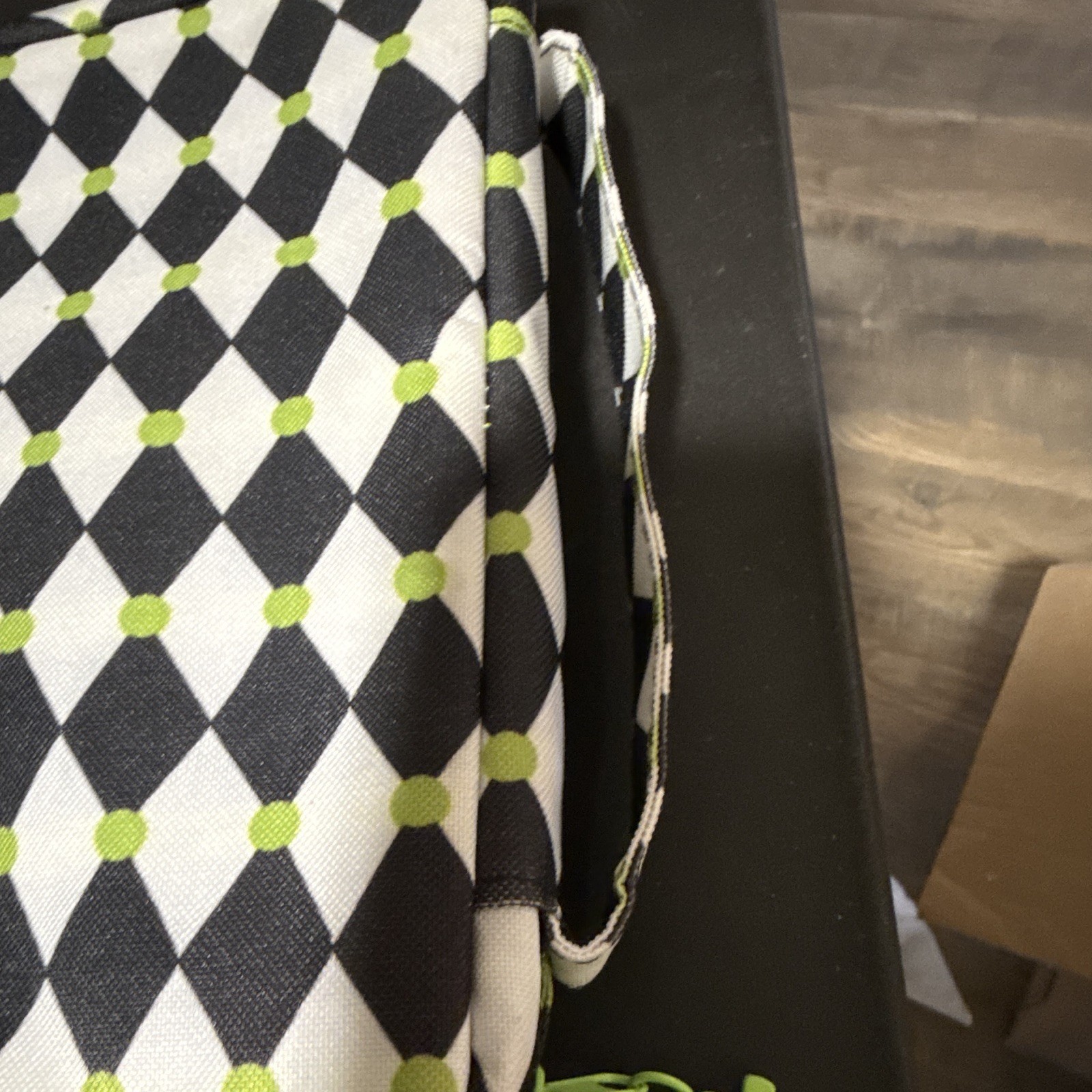 Black White Green Geometric Bible Bag Zipper Pockets Wrist Strap 9 x 8 in