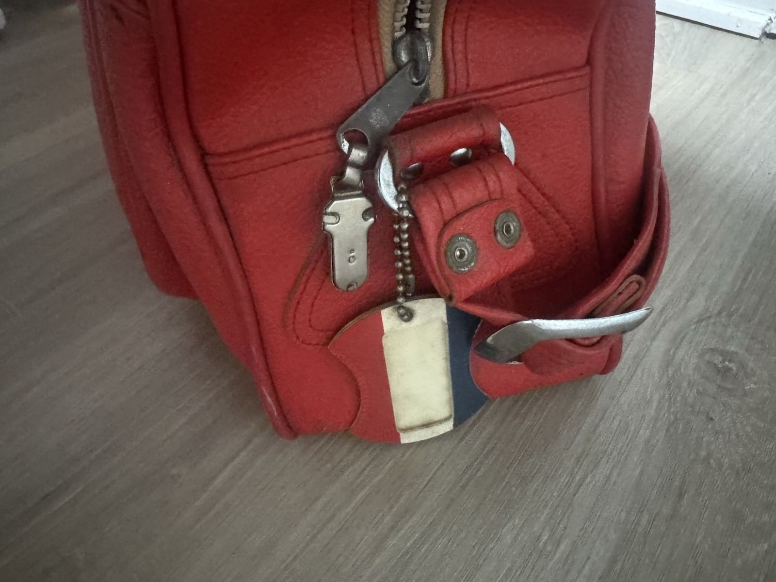 Vintage American Tourister Escort Shoulder Tote Red Carry-on Overnight Bag