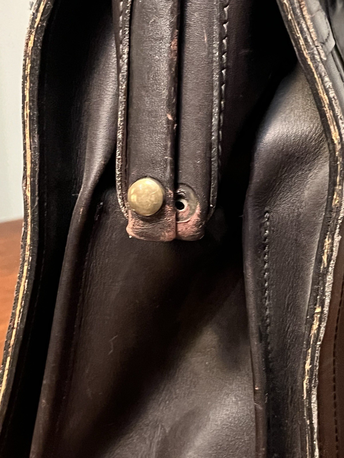 Vintage PEGASUS Belting Leather Suitcase Doctor Bag W/ Lock & Handles USA (Read)