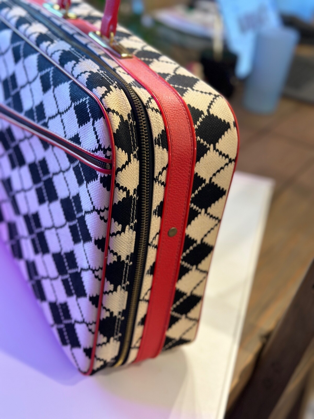So VINTAGE and Super RETRO Traveling case Black, white pattern with RED accents!