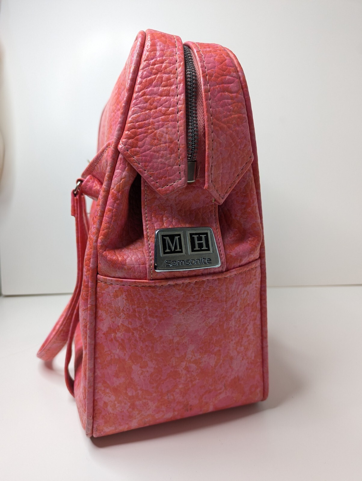 Vintage 1960s Samsonite Silhouette Hot Pink Weekender / Carry-on Luggage Bag