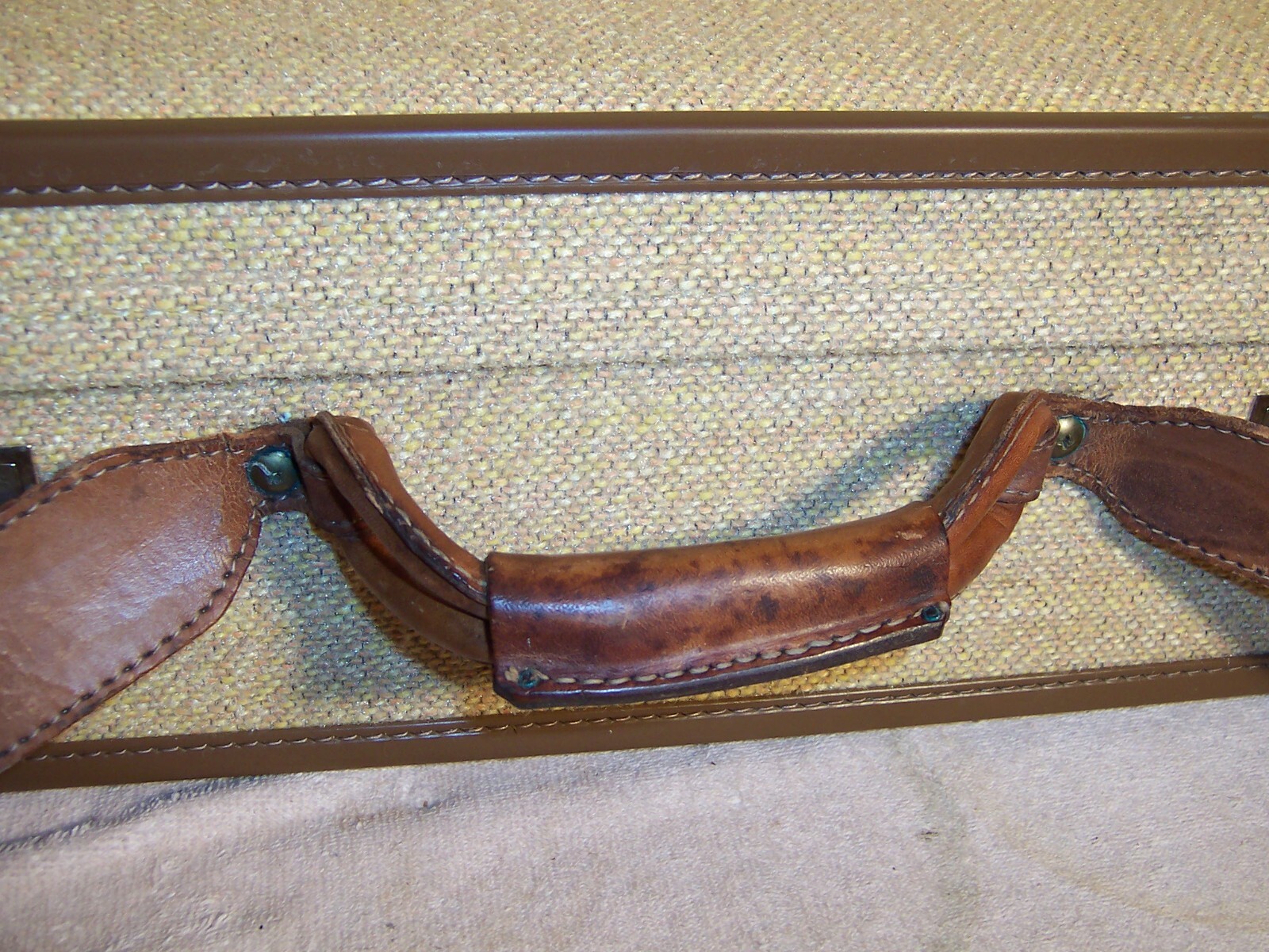 Vintage Original Hartmann Gold Tweed Suitcase Luggage Leather Handles 1 of 2 Key