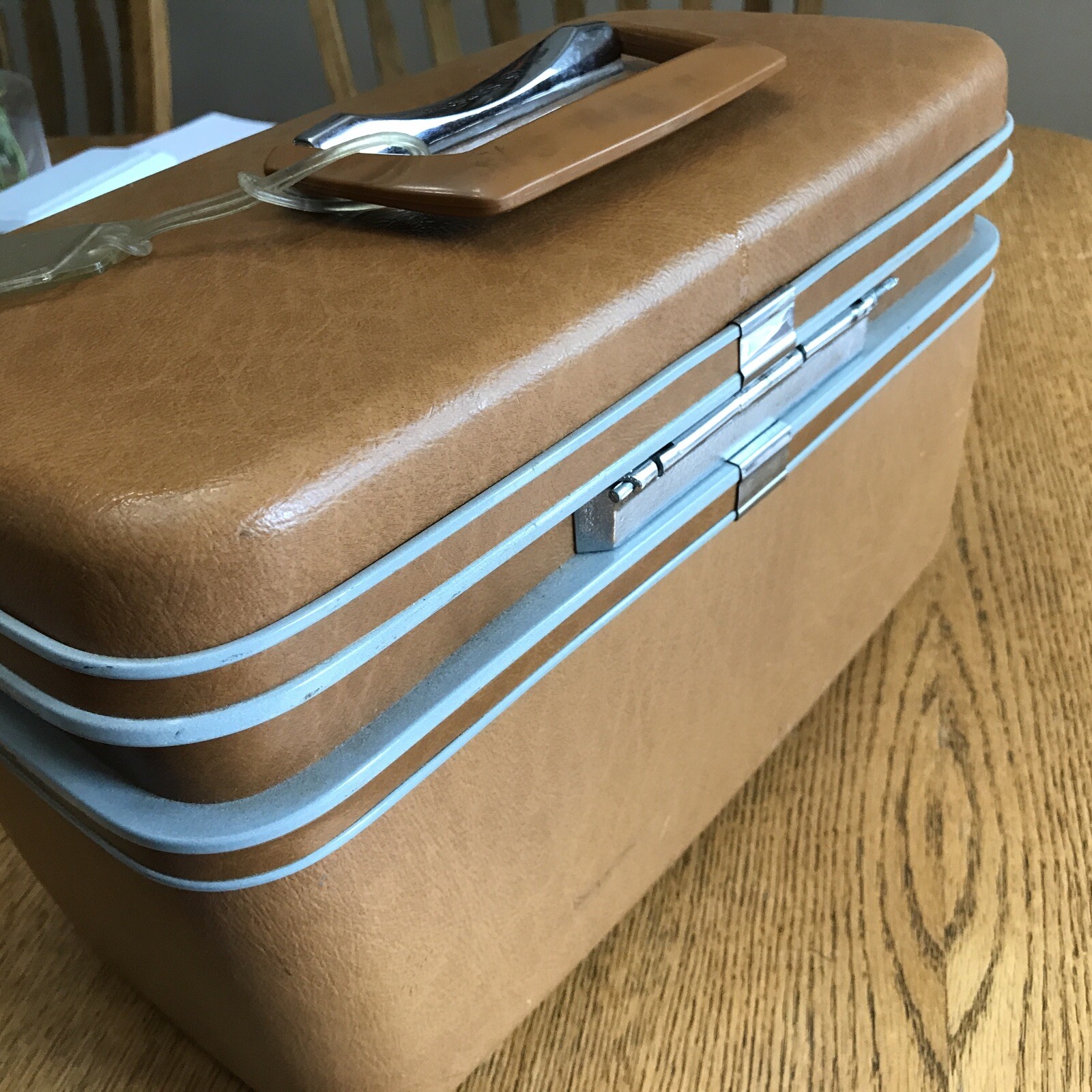 Samsonite Train Luggage Cosmetic Case, Vtg Plastic Tray, Mirror, Key