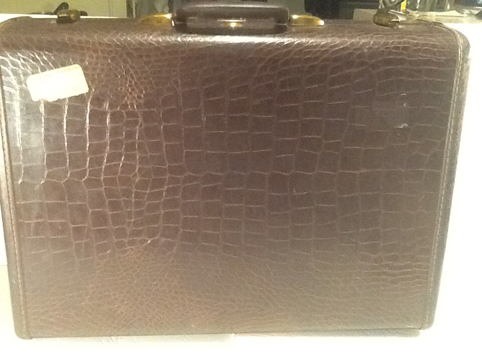 VINTAGE SAMSONITE ALLIGATOR SUITCASE LUGGAGE 1950’s/60’s patina 4132