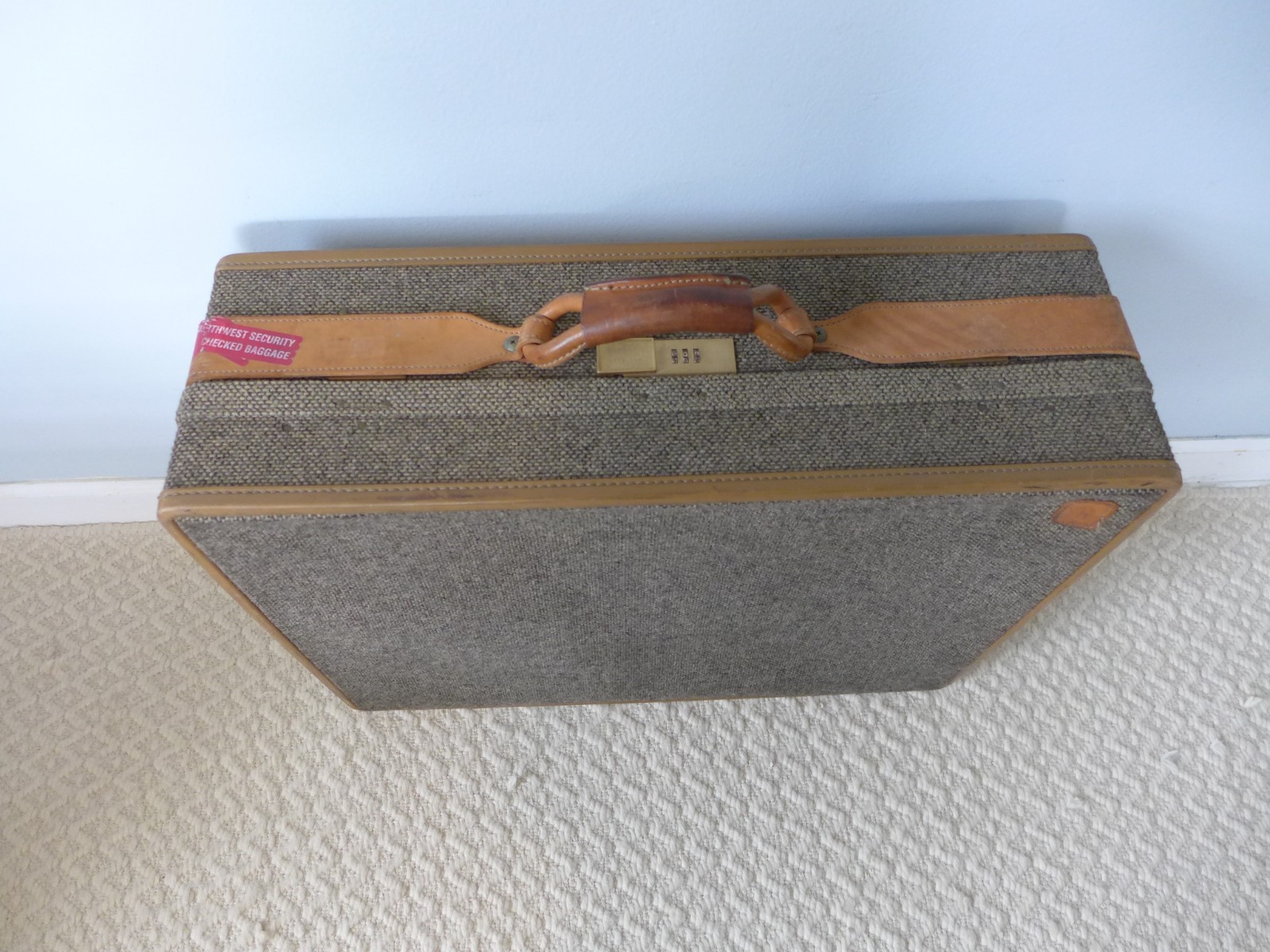 Vintage 25 Inch Hartmann Tweed Tan Leather Suitcase Paisley Lining Combo Lock