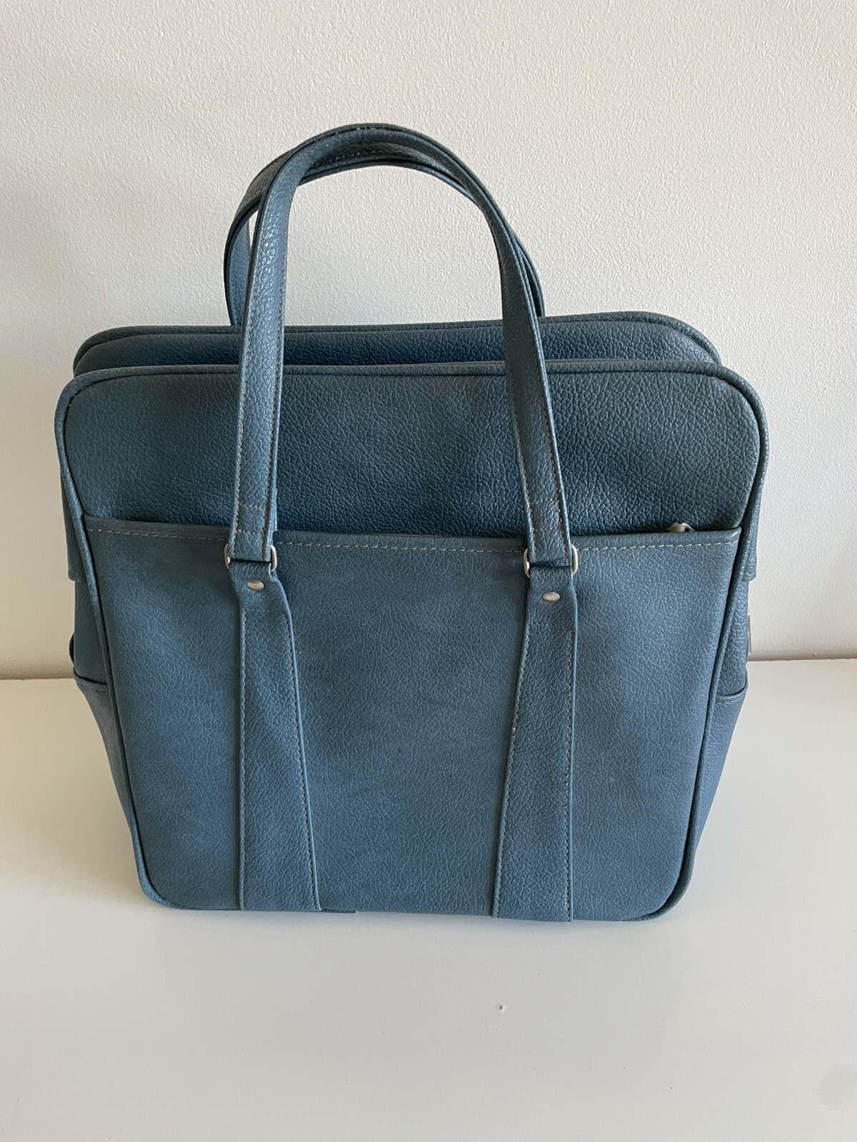 Vintage Royal Traveller Medalist Blue Vinyl Carry On bag Luggage Suitcase