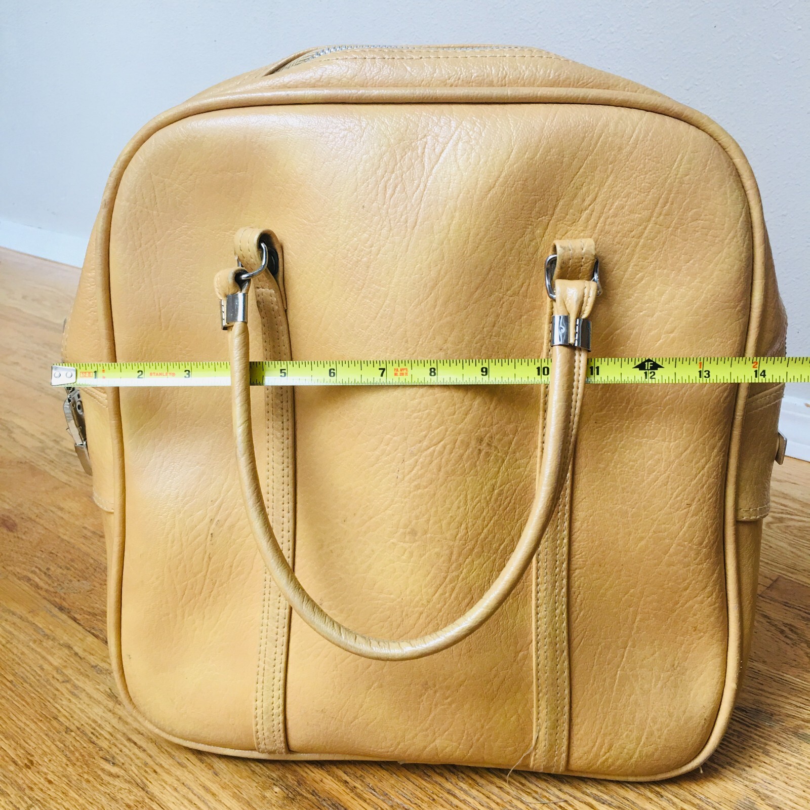 Baltimore Luggage Co Vintage Amelia Earhart Yellow Faux Leather Carry On Bag 15″