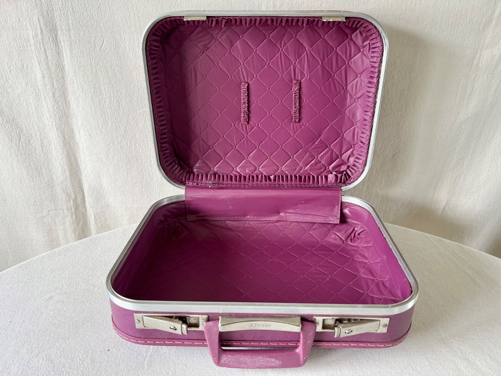 Vintage Rare 1960’s J.C. Penny’s Purple Hardshell Vinyl Suitcases Set Of Two